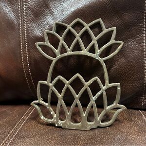 1976 Virginia Metalcrafters Newport Pineapple Cast Brass‎ Trivet